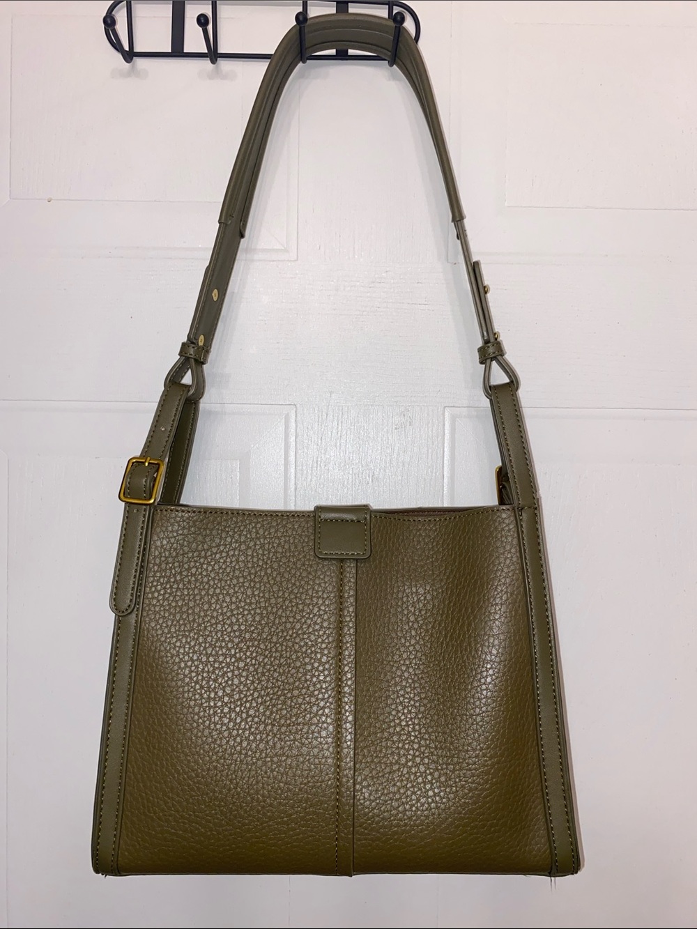 Antik Kraft Olive Pebbled Leather Shoulder Bag with Gold Hardware
